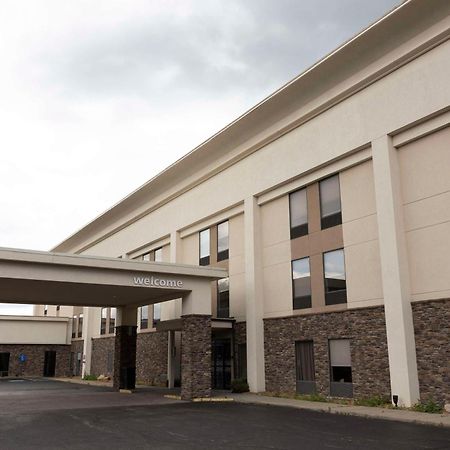 Hampton Inn Kent/Akron Area Екстериор снимка