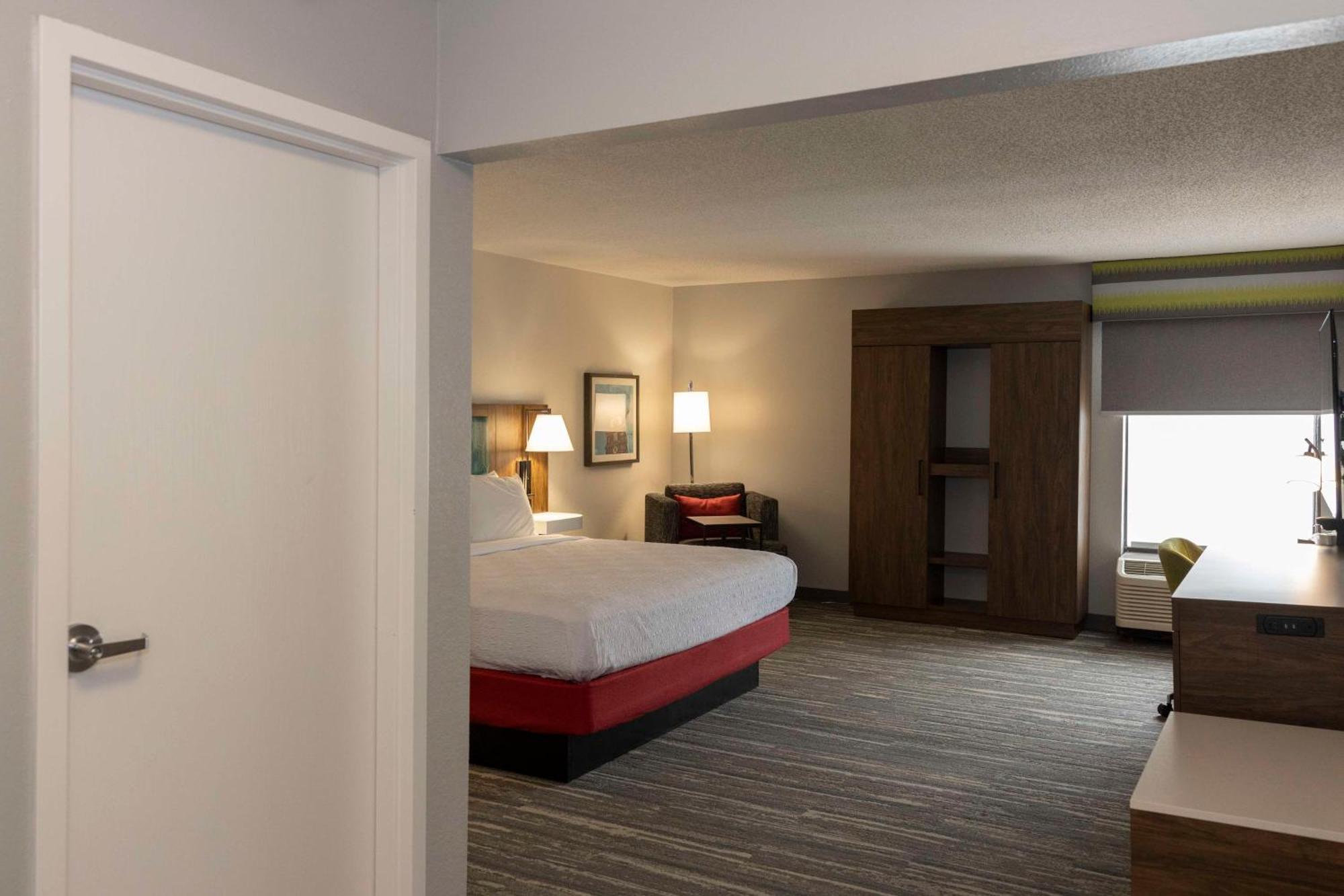 Hampton Inn Kent/Akron Area Екстериор снимка