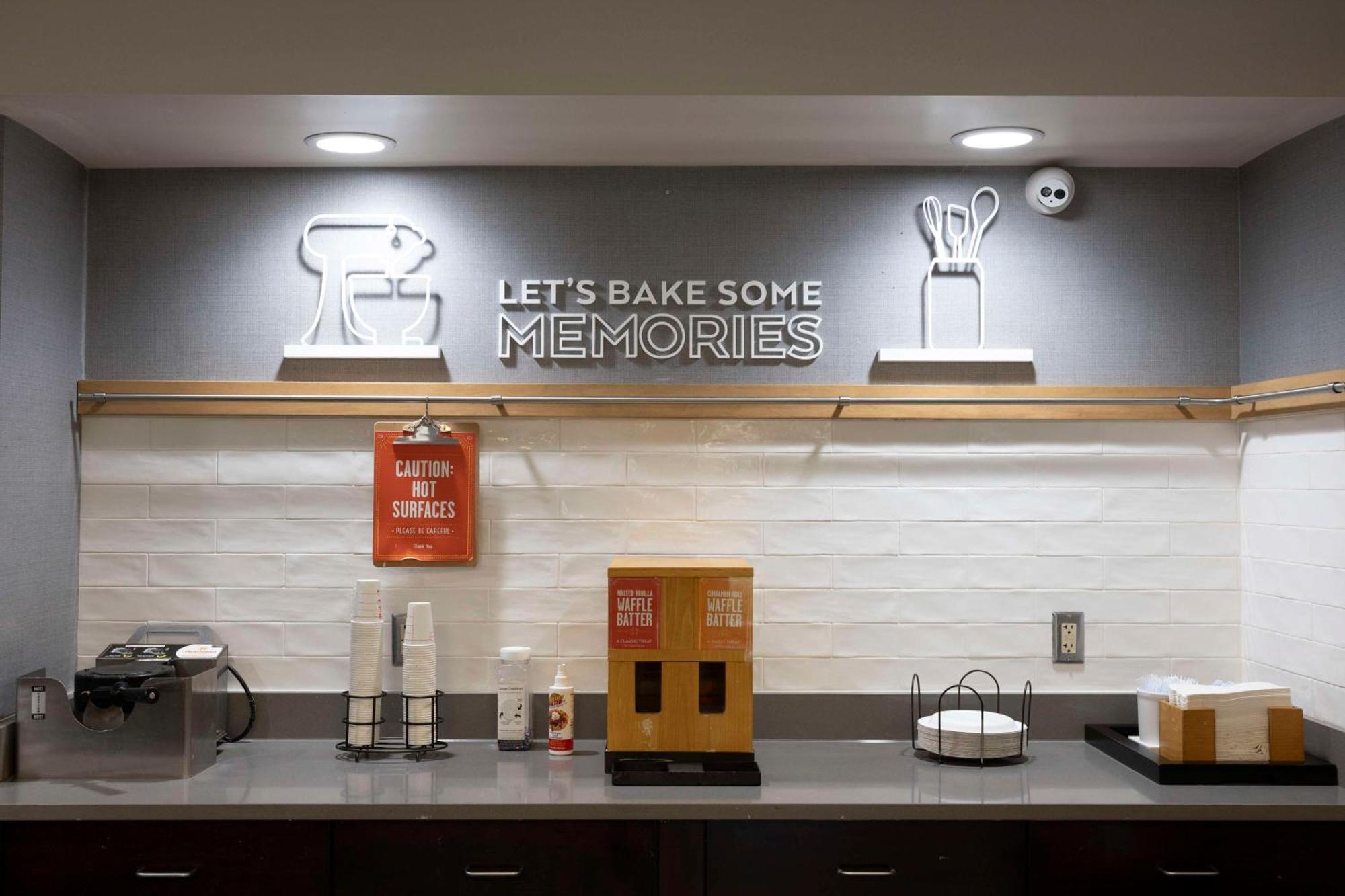 Hampton Inn Kent/Akron Area Екстериор снимка