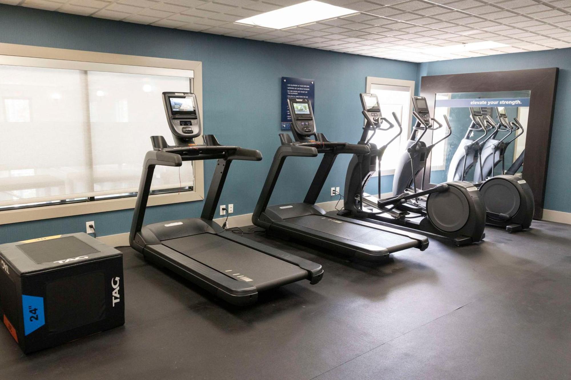 Hampton Inn Kent/Akron Area Екстериор снимка