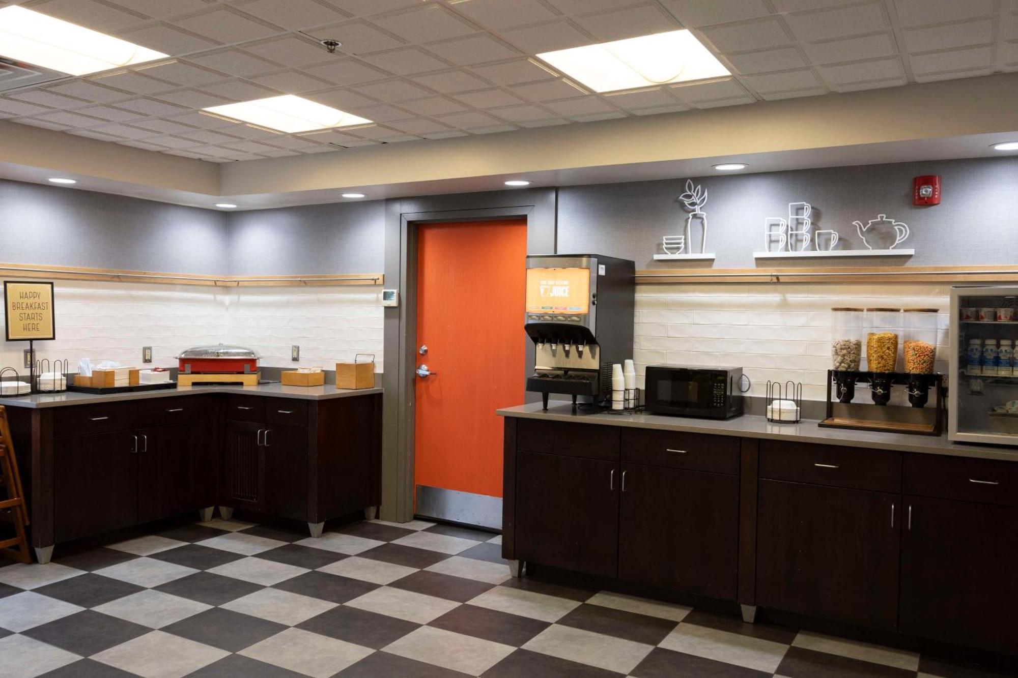 Hampton Inn Kent/Akron Area Екстериор снимка