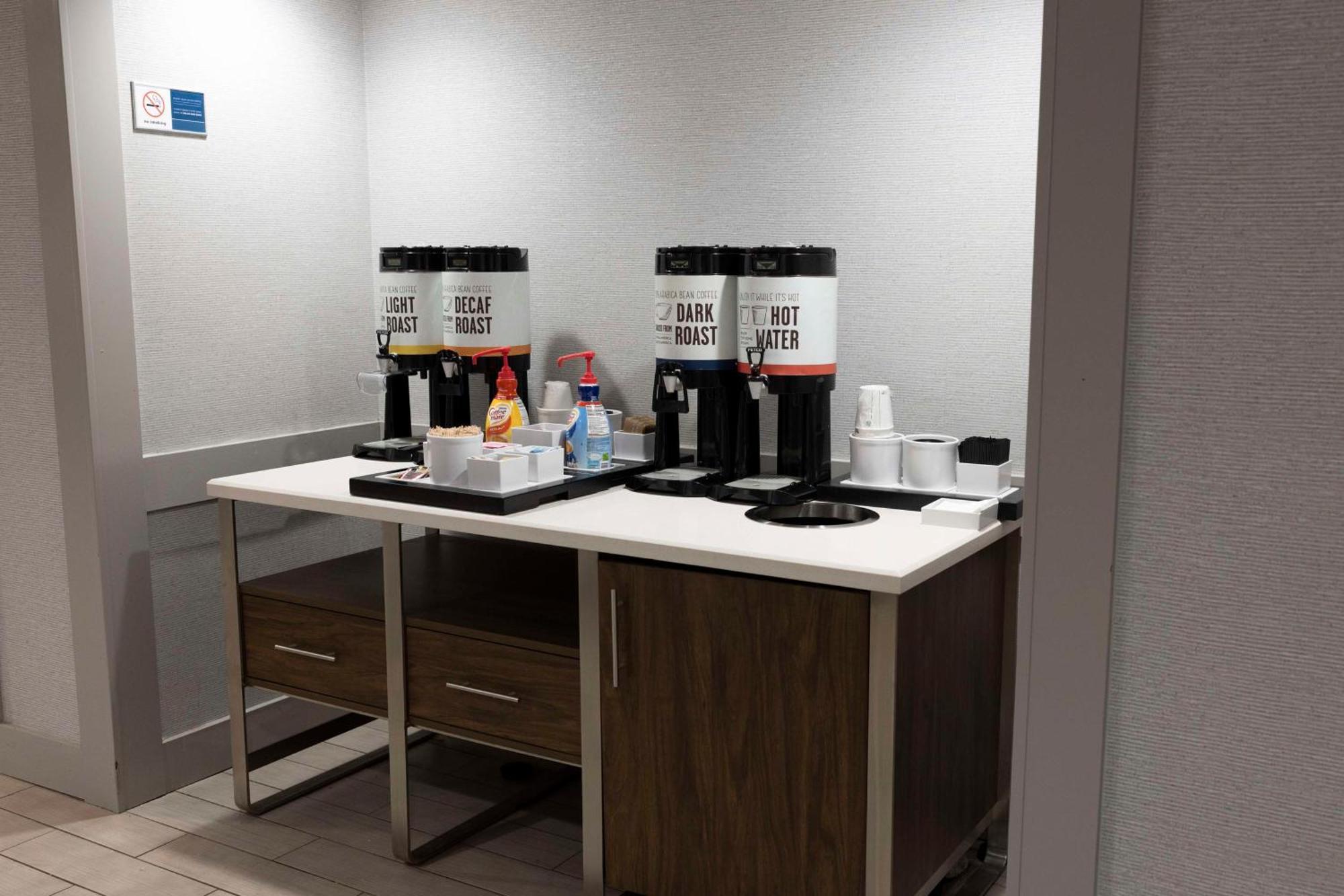 Hampton Inn Kent/Akron Area Екстериор снимка