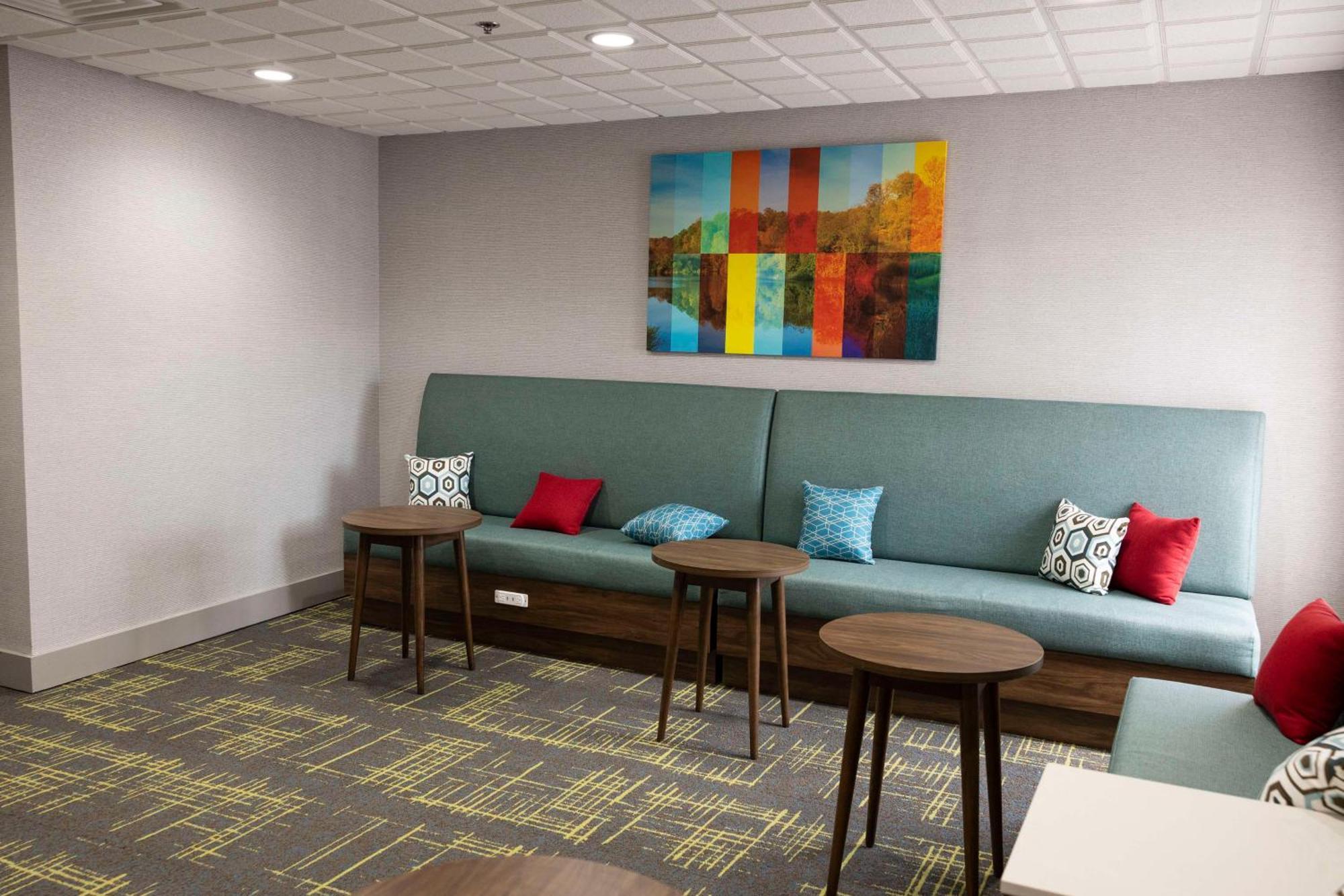 Hampton Inn Kent/Akron Area Екстериор снимка