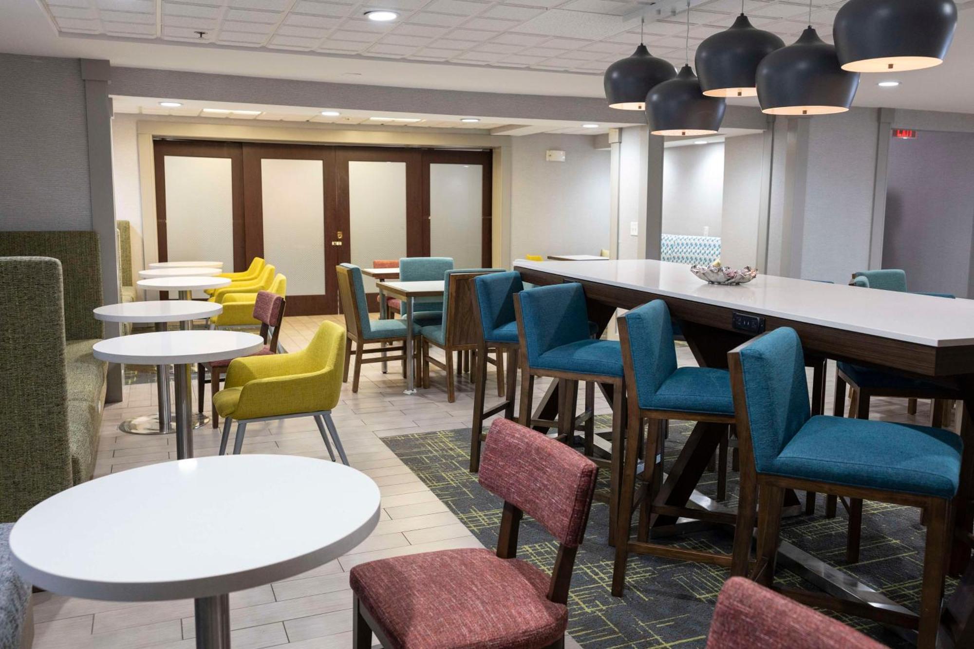 Hampton Inn Kent/Akron Area Екстериор снимка