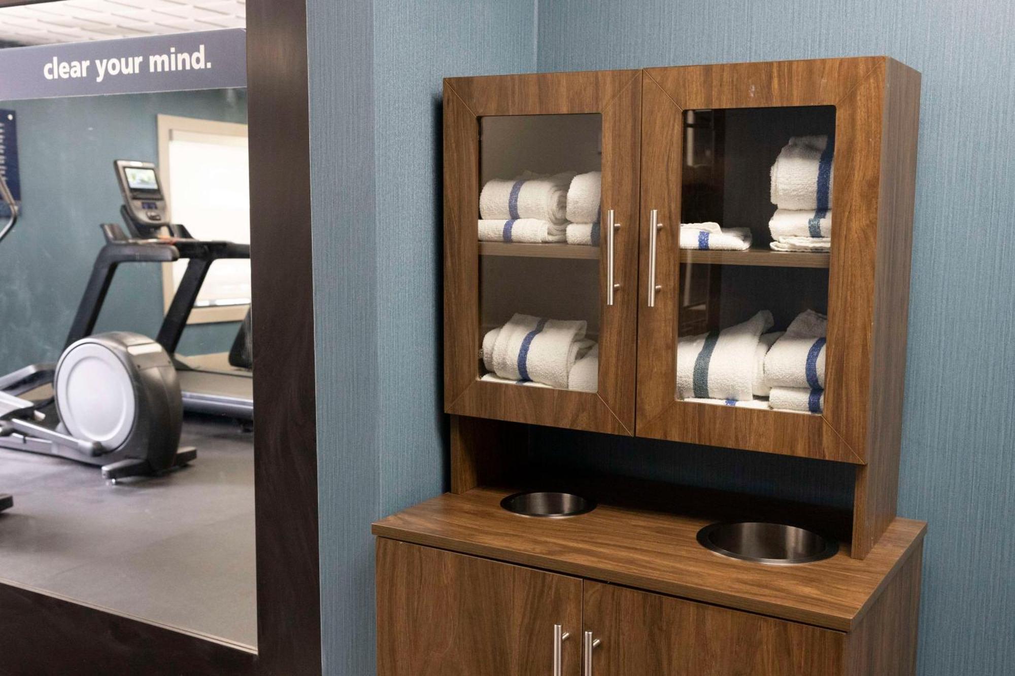 Hampton Inn Kent/Akron Area Екстериор снимка