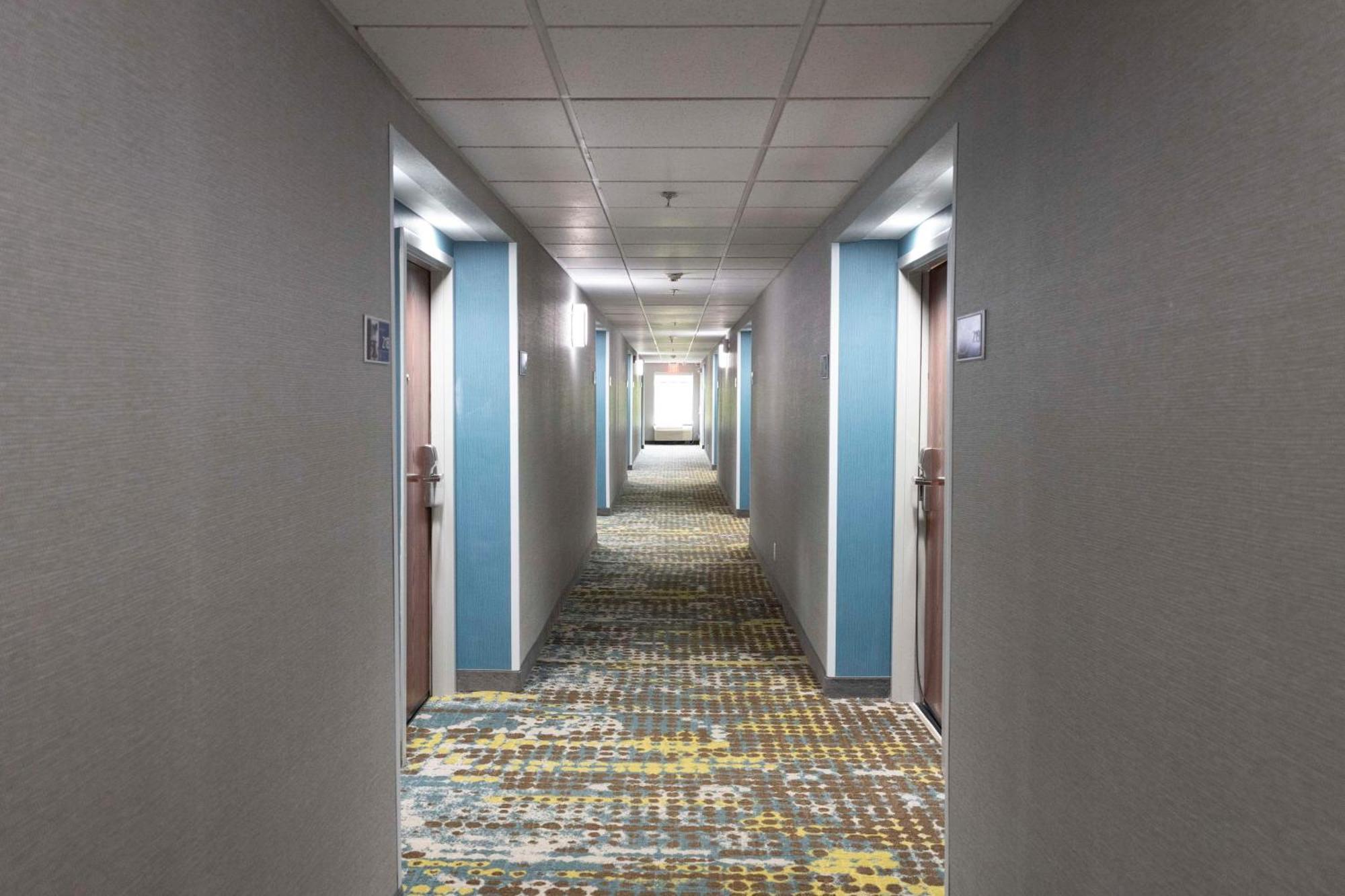 Hampton Inn Kent/Akron Area Екстериор снимка